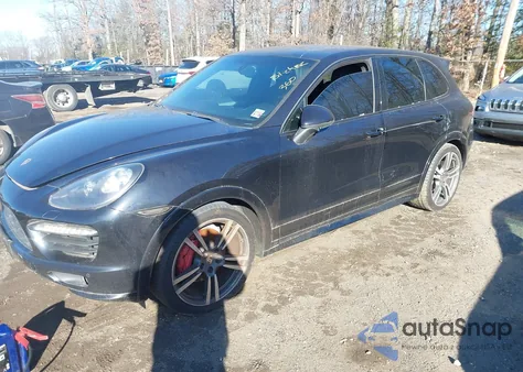 2013 Porsche Cayenne Gts z USA, uszkodzony, nr VIN WP1AD2A22DLA73863